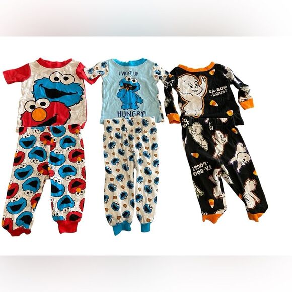 Infant Character Pajamas Elmo Cookie Monster Casper Sizes 12M and 18M - Picture 1 of 4
